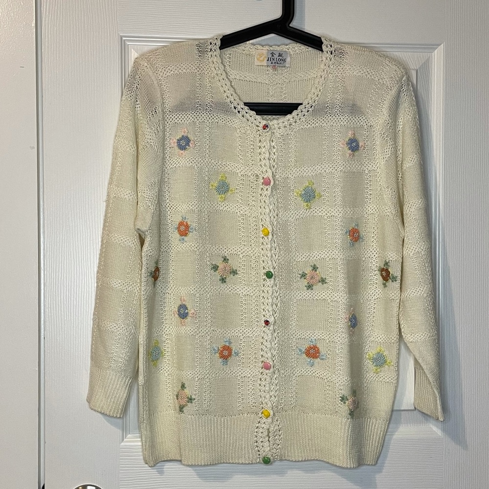 Jin Long VTG cardigan w/ floral embroidery sz L